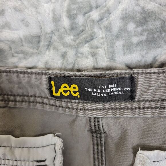 Lee Shorts Mens 34 Gray Cargo Utility Outdoors Hiking Baggy Skate 10" inseam - Picture 3 of 9
